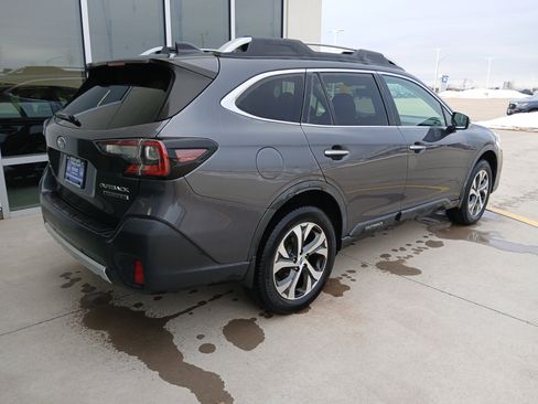 Used 2020 Subaru Outback Touring XT image 6