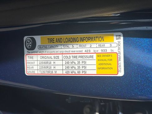 Used 2022 GMC Terrain SLT w/ LPO, Floor Liner Package AWD/4WD image 28