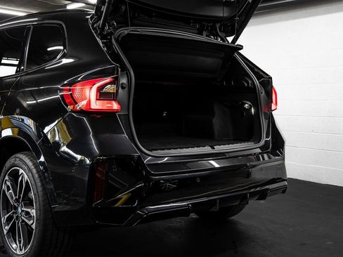 Used 2023 BMW X1 xDrive28i w/ M Sport Package image 17