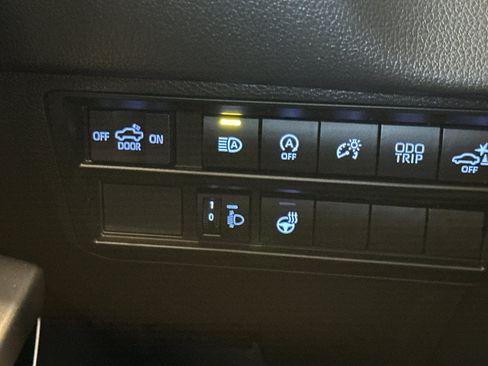 Used 2024 Toyota Tundra Limited w/ TRD Off-Road Package AWD/4WD image 30