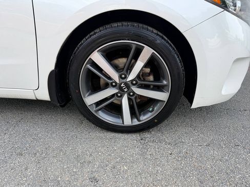 Used 2017 Kia Forte EX w/ EX Premium Tech Package FWD image 13
