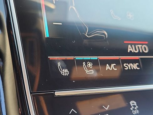 Certified 2026 Audi S8 AWD/4WD image 25