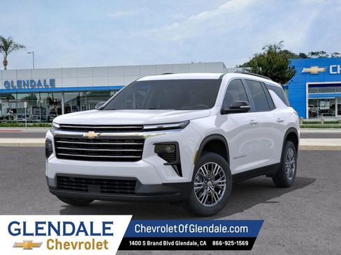 New 2026 Chevrolet Traverse LT w/ Driver Confidence Package FWD image 6