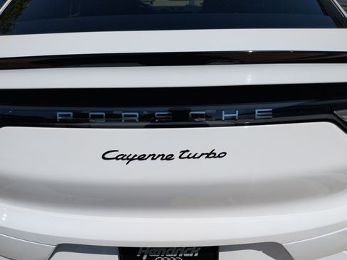 Used 2020 Porsche Cayenne Turbo AWD/4WD image 35