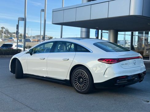 Used 2022 Mercedes-Benz EQS 450+ Sedan image 3