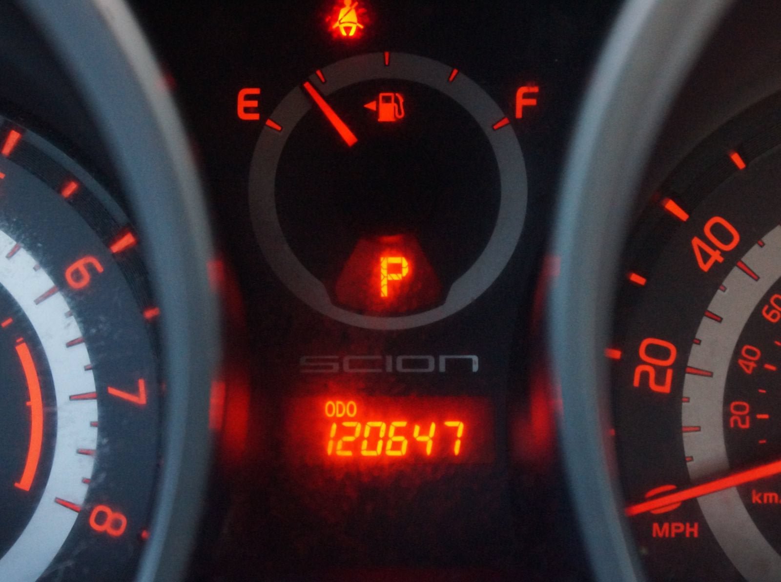 Used 2016 Scion tC FWD image 4