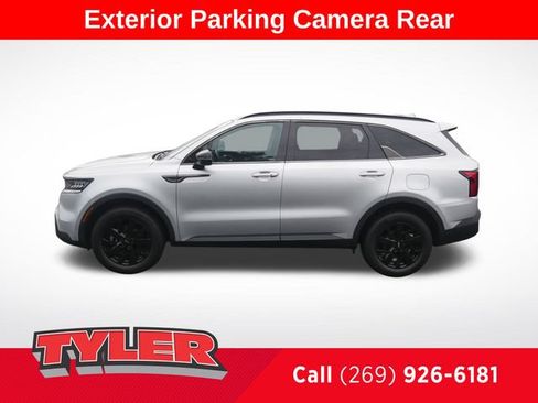 Used 2021 Kia Sorento S w/ Panoramic Sunroof Package AWD/4WD image 4