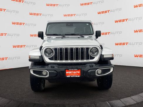 Used 2024 Jeep Wrangler Unlimited Sahara AWD/4WD image 8