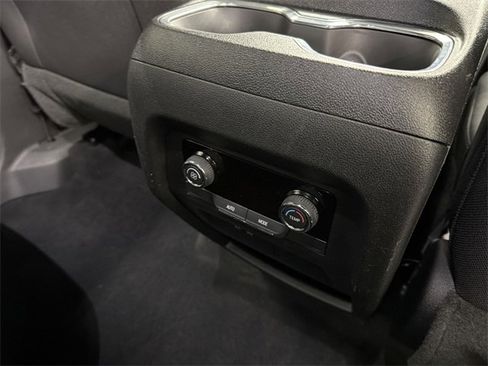 Certified 2025 Chevrolet Traverse LT image 19