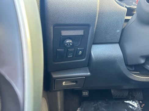 Used 2015 Nissan Rogue S w/ Convenience Package image 26