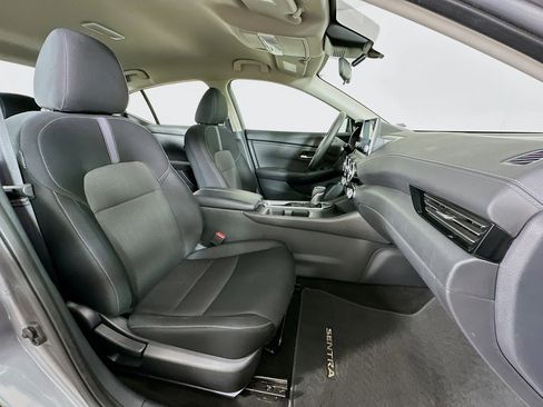 Used 2024 Nissan Sentra SV w/ Lighting Package image 29