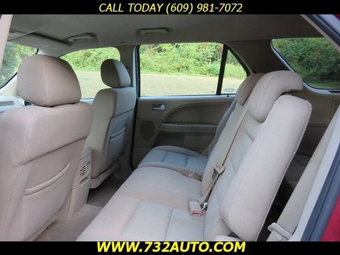 Used 2005 Ford Freestyle SE image 9