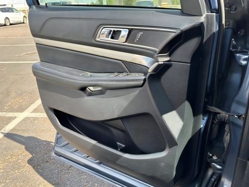 Used 2019 Ford Explorer XLT w/ Equipment Group 201A FWD image 11