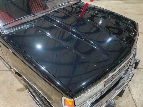 Used 1990 Chevrolet Silverado 1500 2WD Regular Cab image 18