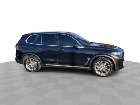 Used 2025 BMW X5 xDrive40i image 9
