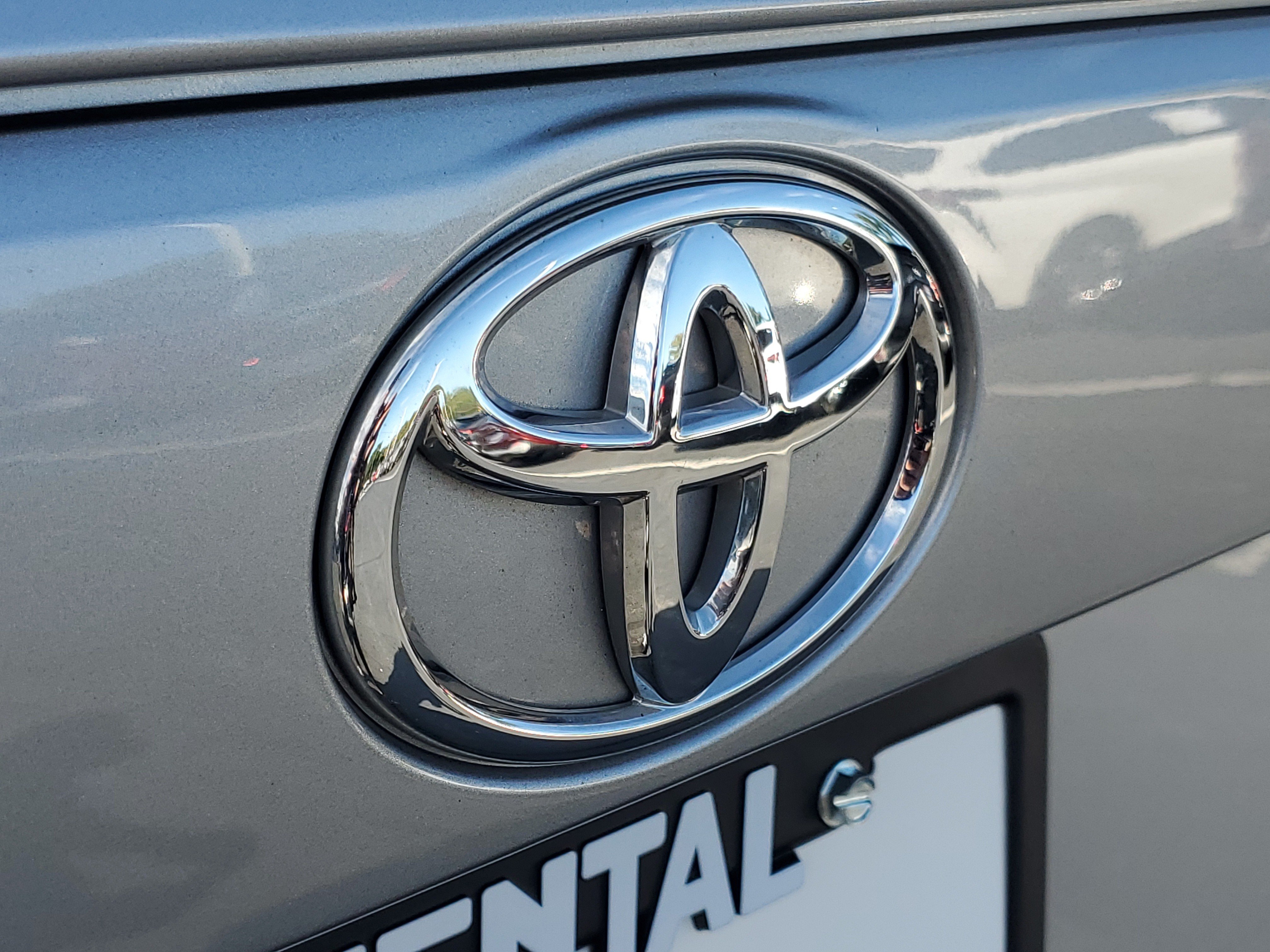 Certified 2025 Toyota RAV4 XLE AWD/4WD image 9