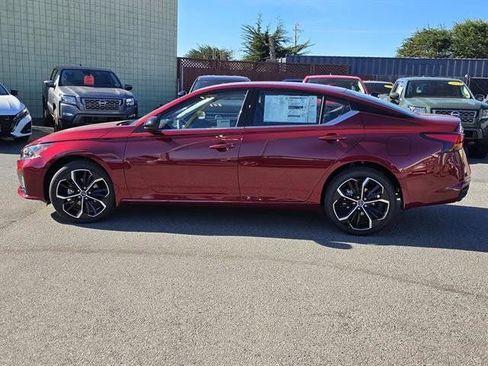 New 2025 Nissan Altima 2.5 SR image 29