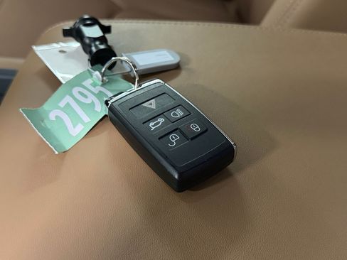 Used 2025 Land Rover Defender 110 S AWD/4WD image 42