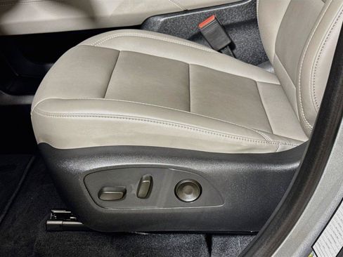 Certified 2026 GMC Acadia Elevation w/ Elevation Premium Package FWD image 18