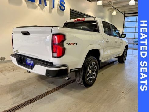 Used 2024 Chevrolet Colorado LT w/ LT Convenience Package III image 3