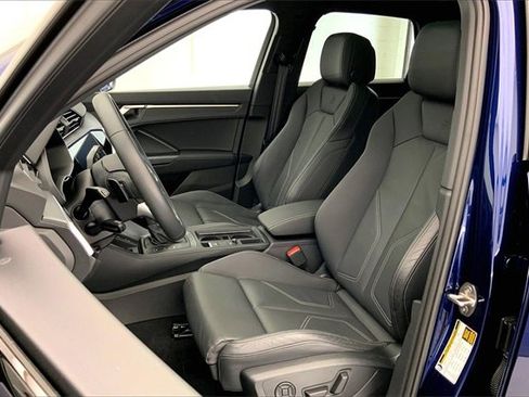 Certified 2025 Audi Q3 2.0T Premium w/ Convenience Package image 25