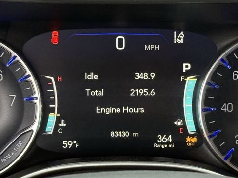 Used 2023 Chrysler Pacifica Touring-L FWD image 14