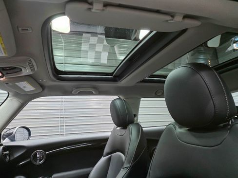 Used 2019 MINI Cooper S FWD image 16