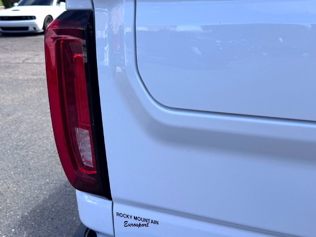 Used 2021 GMC Sierra 2500 Denali w/ Denali Ultimate Package AWD/4WD image 9