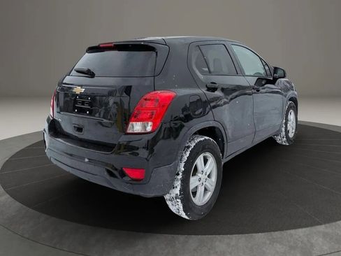 Used 2020 Chevrolet Trax LS w/ Tint and Cruise Package AWD/4WD image 6