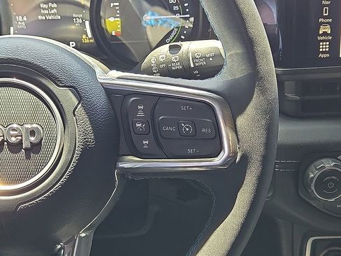 Used 2024 Jeep Wrangler High Altitude AWD/4WD image 20