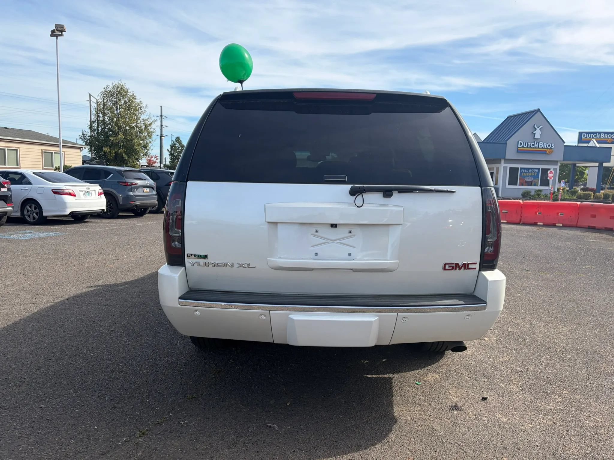 Used 2012 GMC Yukon XL Denali AWD/4WD image 4