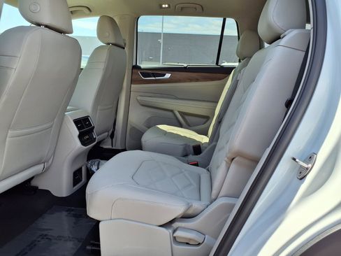 New 2026 Volkswagen Atlas SE image 11
