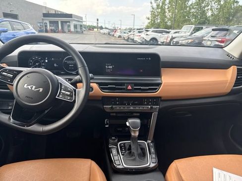 Certified 2024 Kia Seltos SX w/ SX Sunroof Package AWD/4WD image 10