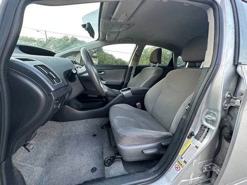 Used 2014 Toyota Prius Three FWD image 12