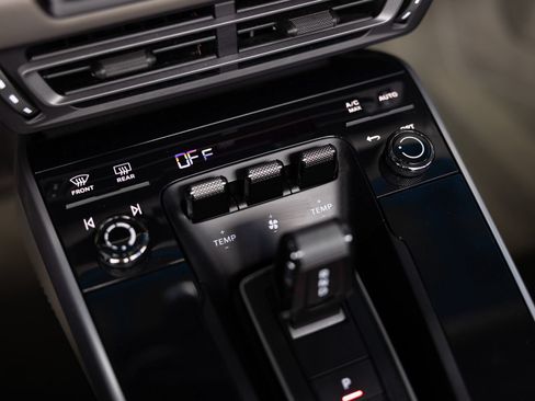 Certified 2021 Porsche 911 AWD/4WD image 57