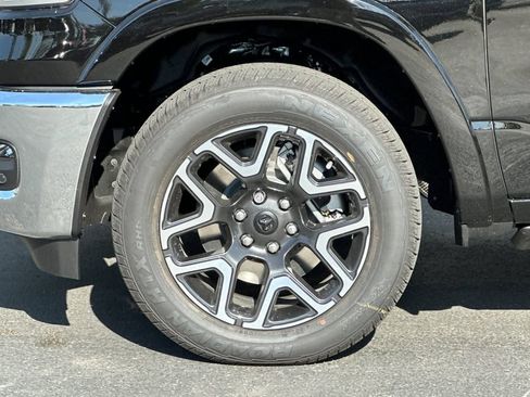 New 2026 RAM 1500 Laramie AWD/4WD image 24