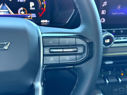 Used 2026 Chevrolet Colorado ZR2 w/ Technology Package image 23