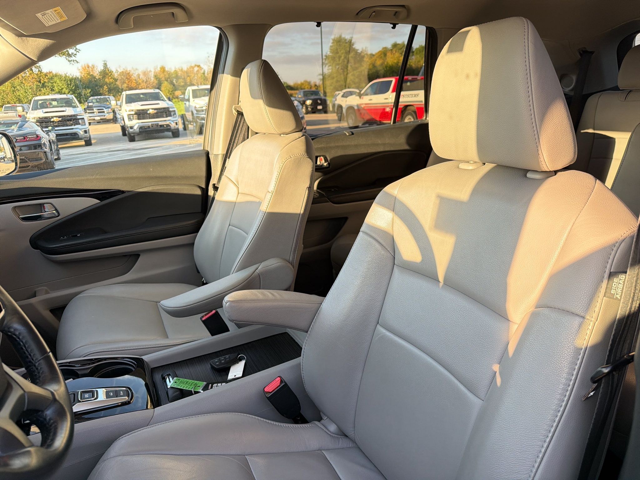 Used 2021 Honda Pilot Touring image 10