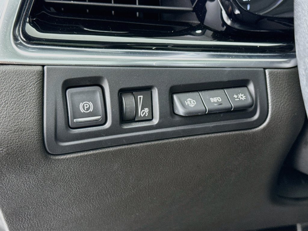 Used 2022 Cadillac XT6 Sport w/ Technology Package AWD/4WD image 14