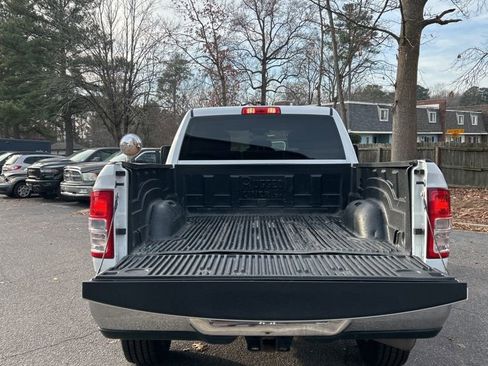 Used 2024 RAM 2500 Big Horn AWD/4WD image 4