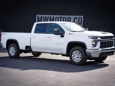 Used 2020 Chevrolet Silverado 3500 LT image 1