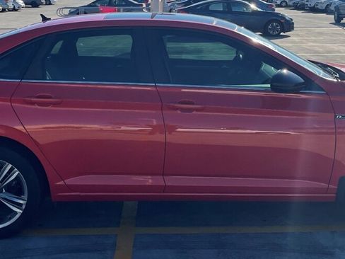 Used 2019 Volkswagen Jetta R-Line w/ R-Line Cold Weather Package image 5