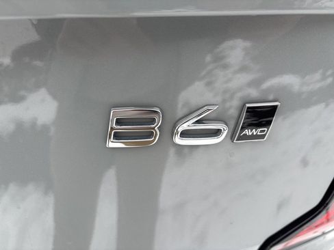 Certified 2025 Volvo XC90 B6 Plus image 7