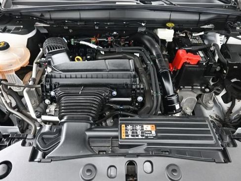 Used 2024 Lincoln Nautilus Premier AWD/4WD image 33