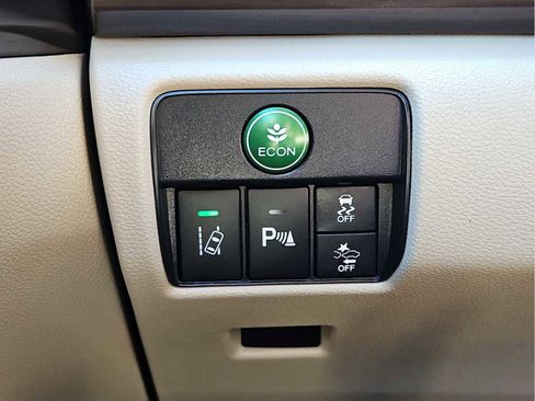 Used 2017 Honda Accord Touring image 18