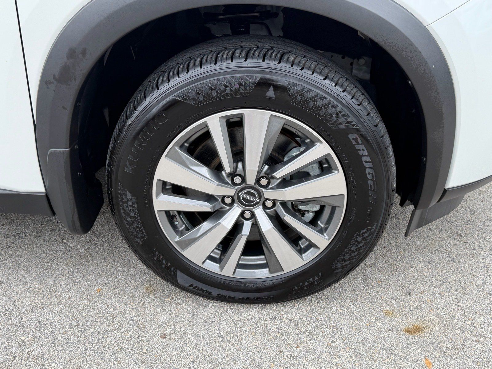 Used 2025 Nissan Pathfinder SL FWD image 18