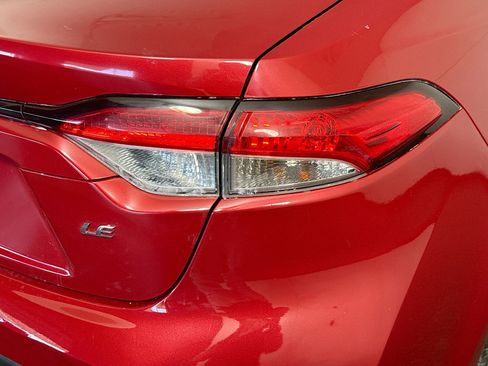 Used 2020 Toyota Corolla LE image 33