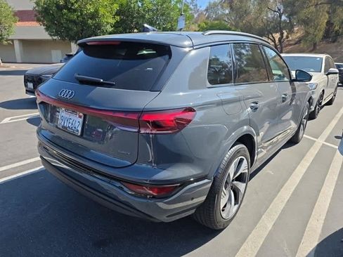 Used 2025 Audi Q6 e-tron Premium Plus w/ Premium Plus AWD/4WD image 6