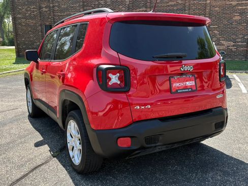 Used 2017 Jeep Renegade Latitude w/ Popular Equipment Group AWD/4WD image 7