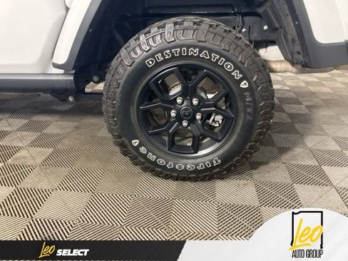 Used 2024 Jeep Gladiator Sport image 20